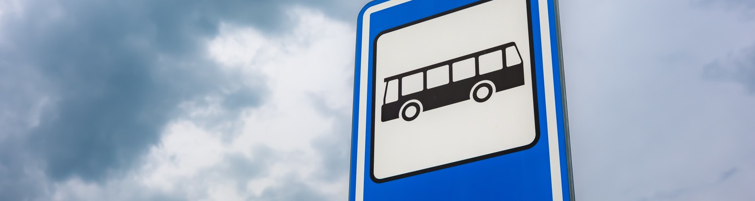 low-angle-shot-bus-stop-sign-jpg - CC Val Essonne