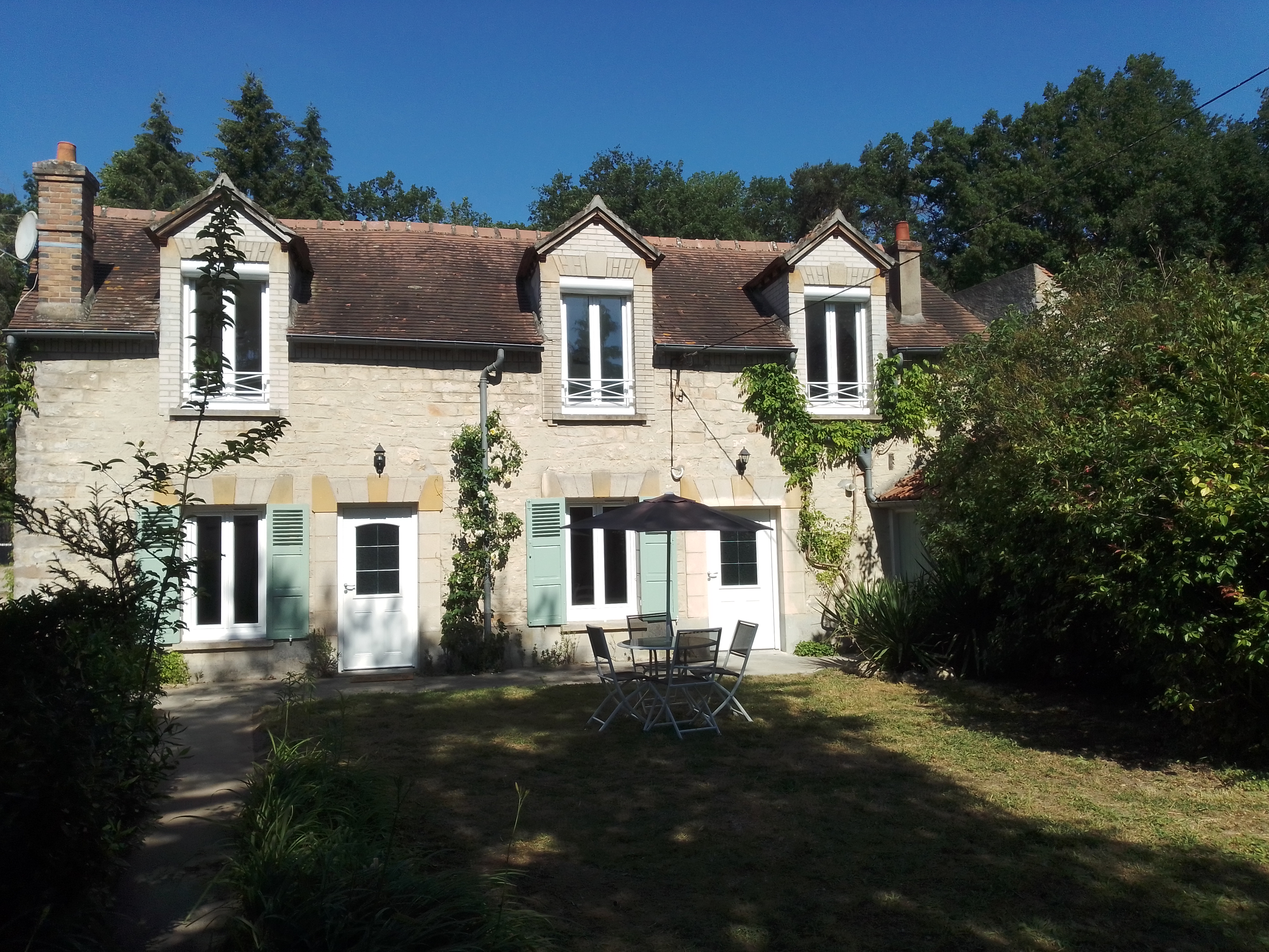 À la découverte des gîtes du Val d'Essonne - Facade